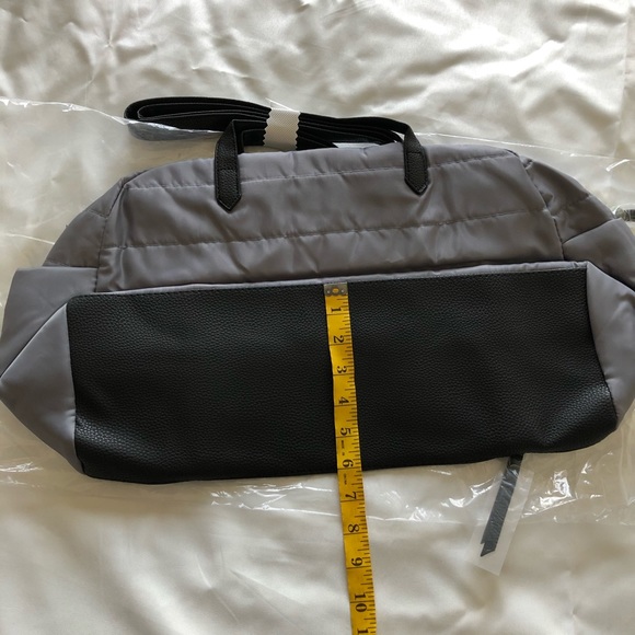 DSW Gray Duffle Bag - NEW - Picture 8 of 8